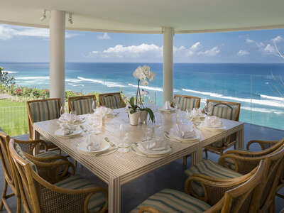 Villa Markisa | Seaside dining