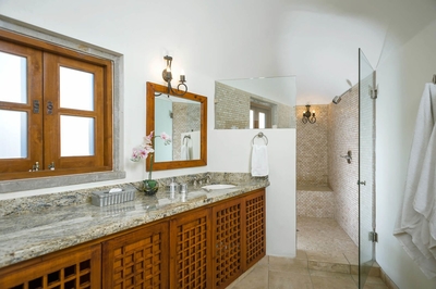 Each of the bedrooms found in Casa Tita include their own ensuite bathroom!