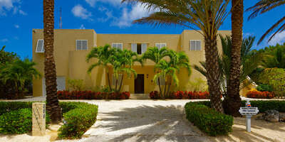 Villa Caymanas