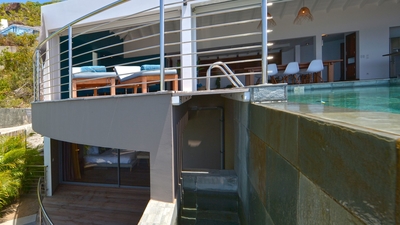 Terrace & Pool: The terrace has a magnificent view of the ocean. Pretty small swimming pool with ove