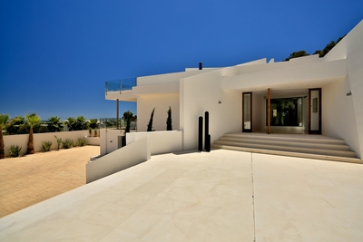 Luxury Villa Photo #8