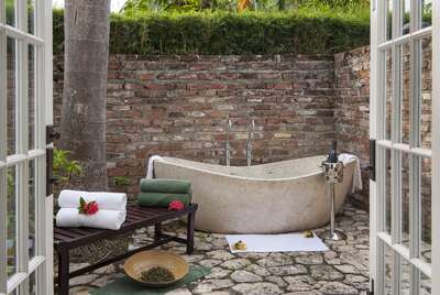 Private tub for herbal baths at the award-winning Fern Tree Spa at Half Moon