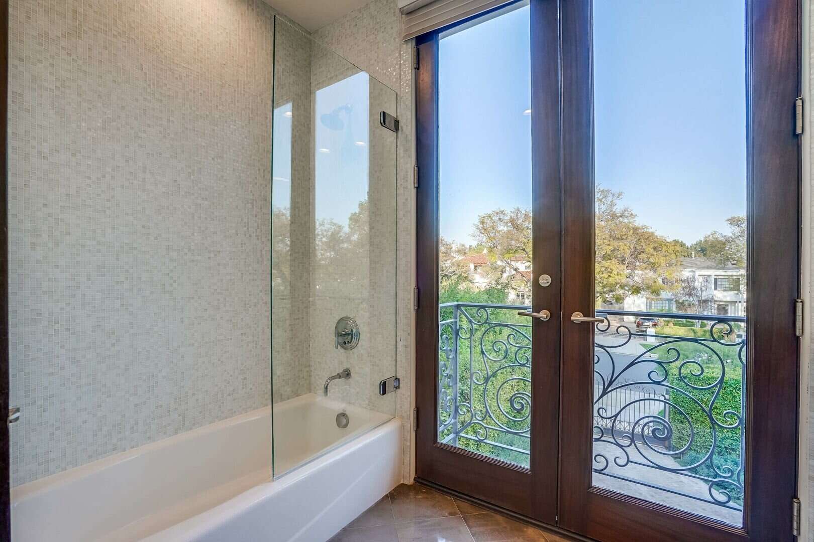 Alta Paradise villa rental in Beverly Hills - 39