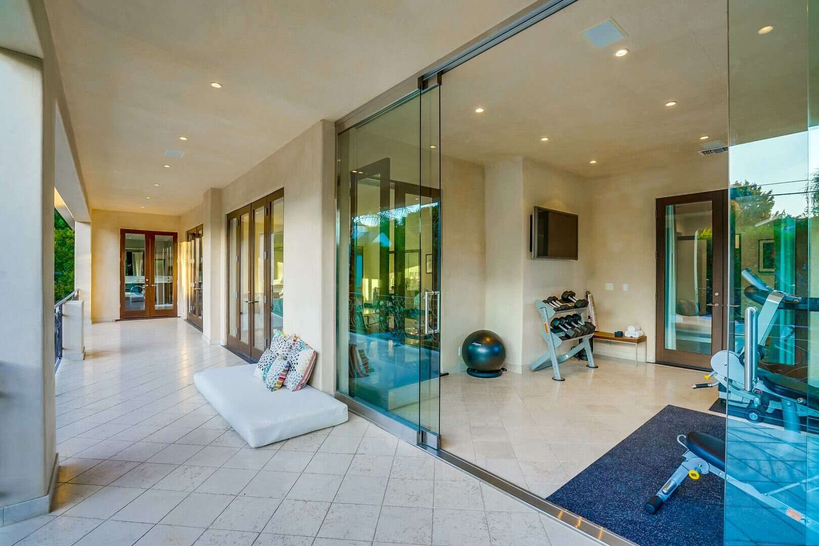 Alta Paradise villa rental in Beverly Hills - 45