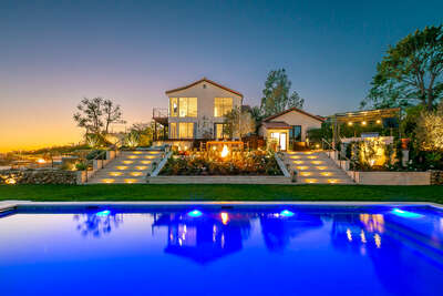 Luxury Villa Photo #14