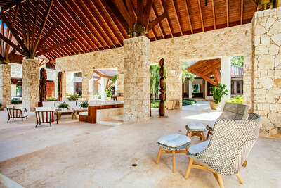 Luxury Villa Photo #11