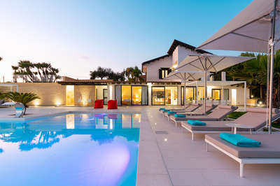 Luxury Villa Photo #21