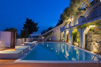 Luxury Villa Photo #6