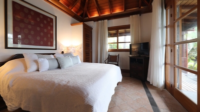 Bedroom 5: 2 single beds, Air Conditioning, Ceiling Fan, TV, DVD Player, Ensuite Bath. Private balco